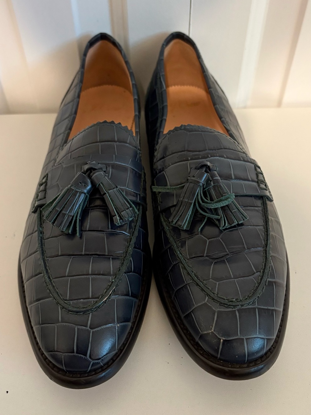 J. CREW Green Croc Embossed Leather Loafers with Tassels, Size 10
